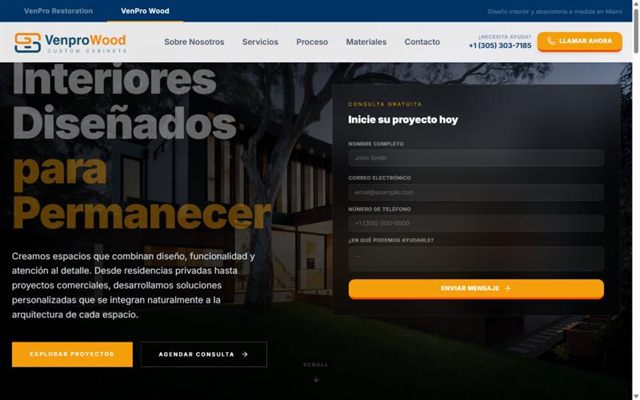 La web de VenPro Wood en computadora: titular «Interiores diseñados para permanecer» sobre la foto de una casa, y el formulario de consulta.
